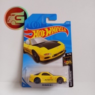 Hot Wheels 95 Mazda RX-7 Yellow - Hotwheels