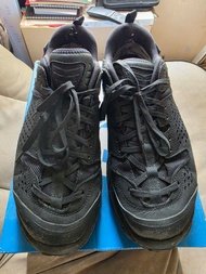 Hoka One One Tor Ultra Low 10