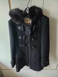 Burberry Brit 黑色牛角扣大衣