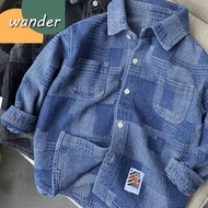 WANDER เสื้อผ้าเด็กผช แจ็คเก็ตยีนส์ ดีไซน์กระดุมแฟชั่นเกาหลี เสื้อแจ็คเก็ตยีนส์แขนยาวเด็กผู้ชายผ้าฝ้ายหลวม2391