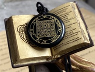 【所羅門鑰匙_土星護符。黑曜石吊墜】防止詛咒、獲得貴人相助