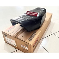YAMAHA JOG SADDLE SEAT RX KING 2002 BLACK SQUARE SEAT YAMAHAOriginal 3KA-F4730-40