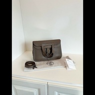 Hermes Halzan31 
大象灰银扣