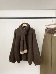 Cicishop (M6017) เสื้อสเวตเตอร์คอกลมแขนยาวสีพื้นกันหนาว ผ้าขนนุ่ม แถมผ้าพันคอแต่งลูกบอลขนปอมปอม สไตล