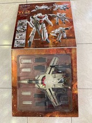 Macross VF-1S Variable Fighter Hikaru Ichijo 1/48 Scale