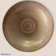 ชามตื้น 13 นิ้ว (13-inch Shallow Bowl Royal Fine Porcelain handpainted by JJ Benjarong)