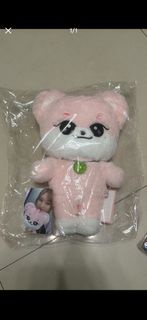 Minive Leeseo Ive 30cm 公仔連小卡