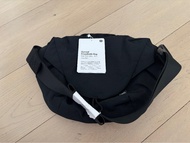 Lululemon Curved Crossbody Bag Black