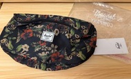 Herschel 腰包 斜挎包 花