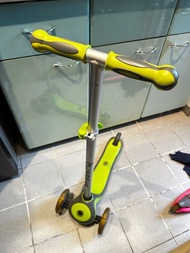 Globber 閃燈滑板車