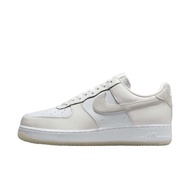 รองเท้าผ้าใบ Nike Air Force 1 Low-Top, กันลื่น ซับเขย่า สีขาว & ข้าวโอ๊ต, รุ่น: FN5832-100