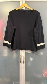 Giordano Ladies Black Knitted Top Giordano Ladies 黑色針織上衣