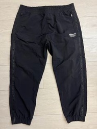 Adidas Originals NMD Track Pants 男款 防風材質休閒長褲 CV5835 size L