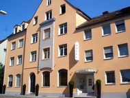 法爾克奧格斯堡高德納酒店 (Hotel Augsburg Goldener Falke)