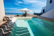 Splendid Santorini Villa | 1 Bedroom | Villa Princess | Outdoor Hot Tub and Beautiful Sea Views | Oi