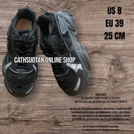 Preloved Shoes Women Fashion Black Chunk US8/EU39/25CM