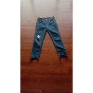 P ️ elastic waist jeans in sizes 29,30,31