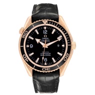 Omega Omega Seamaster Planet Ocean (Reference 222.63.46.20.01.001). A rose gold automatic wristwatch
