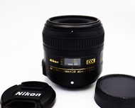 Nikon AF-S Micro NIKKOR 40mm f/2.8G DX Format, (60mm eq.)  นอกจากมีเลนส์มาโครแล้ว ยังสามารถให้ผลลัพธ