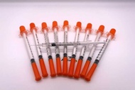 Plastic 0.3/0.5/1Ml Disposable Veterinary Syringe Orange Cap Sterile Insu With Needles For