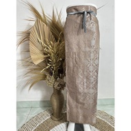 Rok Songket Lilit Songket Semi Palembang Songket Warna Bugundy Silver Denim hitam Rok Songket elegan