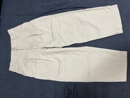 Uniqlo u淺卡其九分打褶褲
