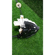 VOLKSWAGEN TOUAREG 7P DOOR LOCK R/RH