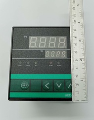Digital 220V PID RELAY /SSR C900 Temperature Controller REX-C900  ตัวควบคุมอุณหภูมิ 0-1300 องศา C900FK07-M*AN มี output : SSR&amp;RELAY ให้เลือก ขนาด 95x95mm ดิจิตอล PID ยี่ห้อ PNC rex c900 เท้ม เท้มคอนโทรล ทนทาน พร้อมส่งในไทย