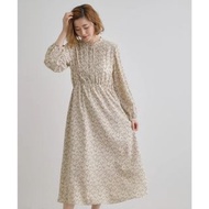 全新日本 GROVE 米色花摺摺橡筋腰連身裙 (官網同步) ON SALES$178 全場現貨