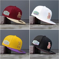 Fashion Snapback Hat /Hiphop Fashion Embroidered Logo Beautiful Standard Hat