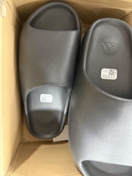 Adidas Yeezy Slide 拖鞋