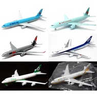 Commercial Passenger Airline NEW Diecast Metal Airplane Model Korean Airline Jetstar Eva Air Figure