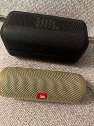 JBL Flip 5 bluetooth speaker