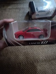LANCER.io.1：43 紅色模型車
