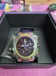 限量款神秘北極光 G-SHOCK MTG-B3000PRB-1A + 限量款 彩虹山谷 MTG-B2000XMG-1A