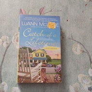 Catch of a Lifetime by LuAnne McLane ( PAPER BACK, PRE-LOVED)