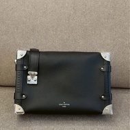 LV新款side trunk