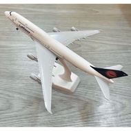 Boeing 747 LUFTHANSA Airplane Model German Airlines. Very Beautiful Metal Airplane Model