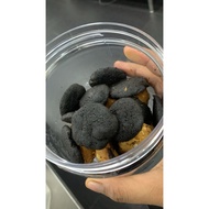 blackout cookies / oveltine cookies
