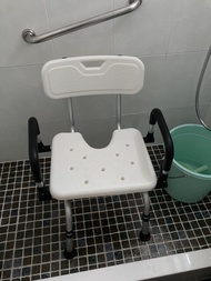 可旋轉浴椅