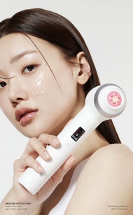 (ของแท้/เกาหลี) Medicube AGE-R Ultra Tune 40.68 เป็นอุปกรณ์ดูแลผิวหน้าแบบ 2-in-1 ช่วยในเรื่องของการย