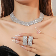 3pcs ผู้หญิงชุดเครื่องประดับ Rhinestone ต่างหูสร้อยคองานแต่งงานใหม่หรูหราอุปกรณ์เสริมแฟชั่น