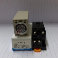 OMRON TYPE: H3Y-2 30SEC TIMER 24VDC/ + SOCKET