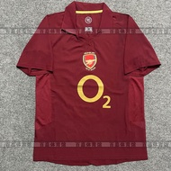 เสื้อฟุตบอลย้อนยุค อาร์เซน่อล ชุดเยือน ย้อนยุคปี 2005/06 Arsenal Retro Away Jersey 2005/06 (AAA)