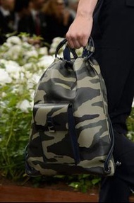 Dior SS16 runway men’s bag