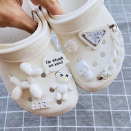KAWS Crocs Jibbitz อุปกรณ์เสริมรองเท้า Diy รองเท้า Ins สติกเกอร์ตกแต่งรองเท้า Crocs Jibbitz หัวเข็มข
