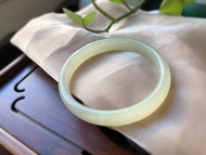 天然和田玉青海料玉鐲 圈口58mm 做工精緻 色澤清新淡雅