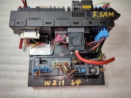 2004 賓士BENZ W211 E320 前SAM 信號驅動模組繼電器保險絲盒 A2115453901