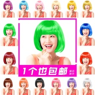 Perempuan rambut pendek bobo kepala hijau merah biru oren warna menunjukkan props badut COS bobo asl