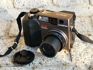 Olympus 相機Olympus C-3000 Zoom 3 megapixels | 1.8″ screen | 32 – 96 mm (3×)。卡片機 CCD